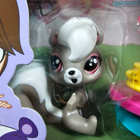 Hasbro Littlest Pet Shop Birthday Surprise #3841 #3842 #3843 #3844 #3845 NEW LPS - Picture 7 of 12